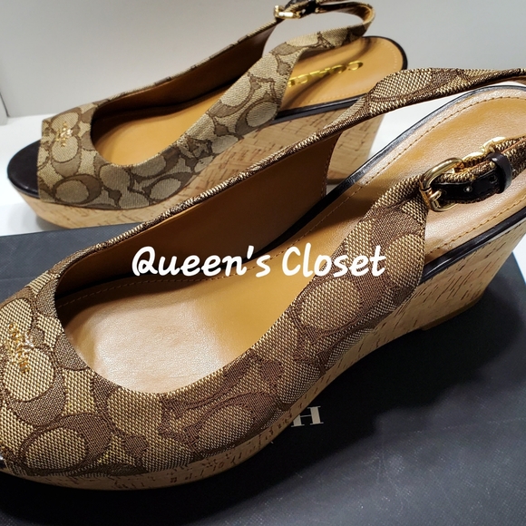 COACH | Ferry Peep Toe Wedge Heel - Picture 3 of 8